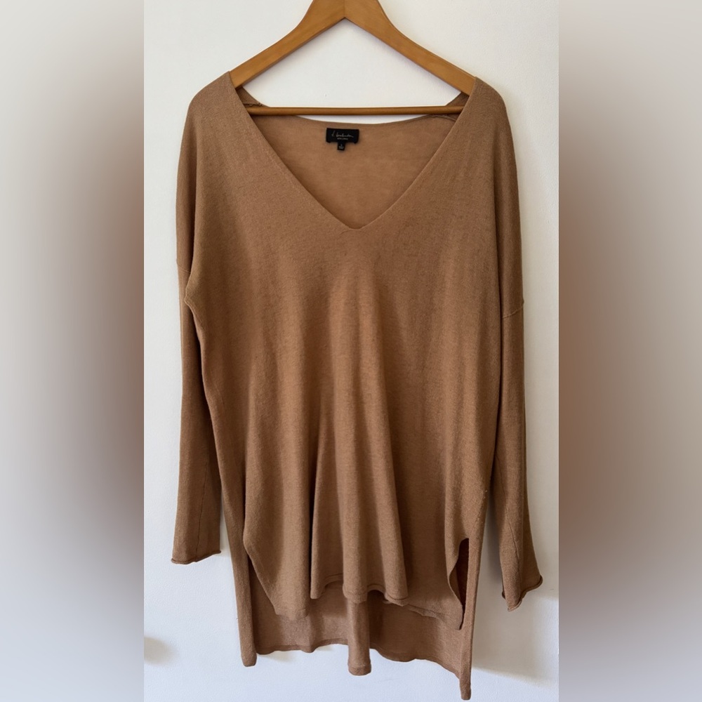 Aritzia T. Babaton Linen Sweater